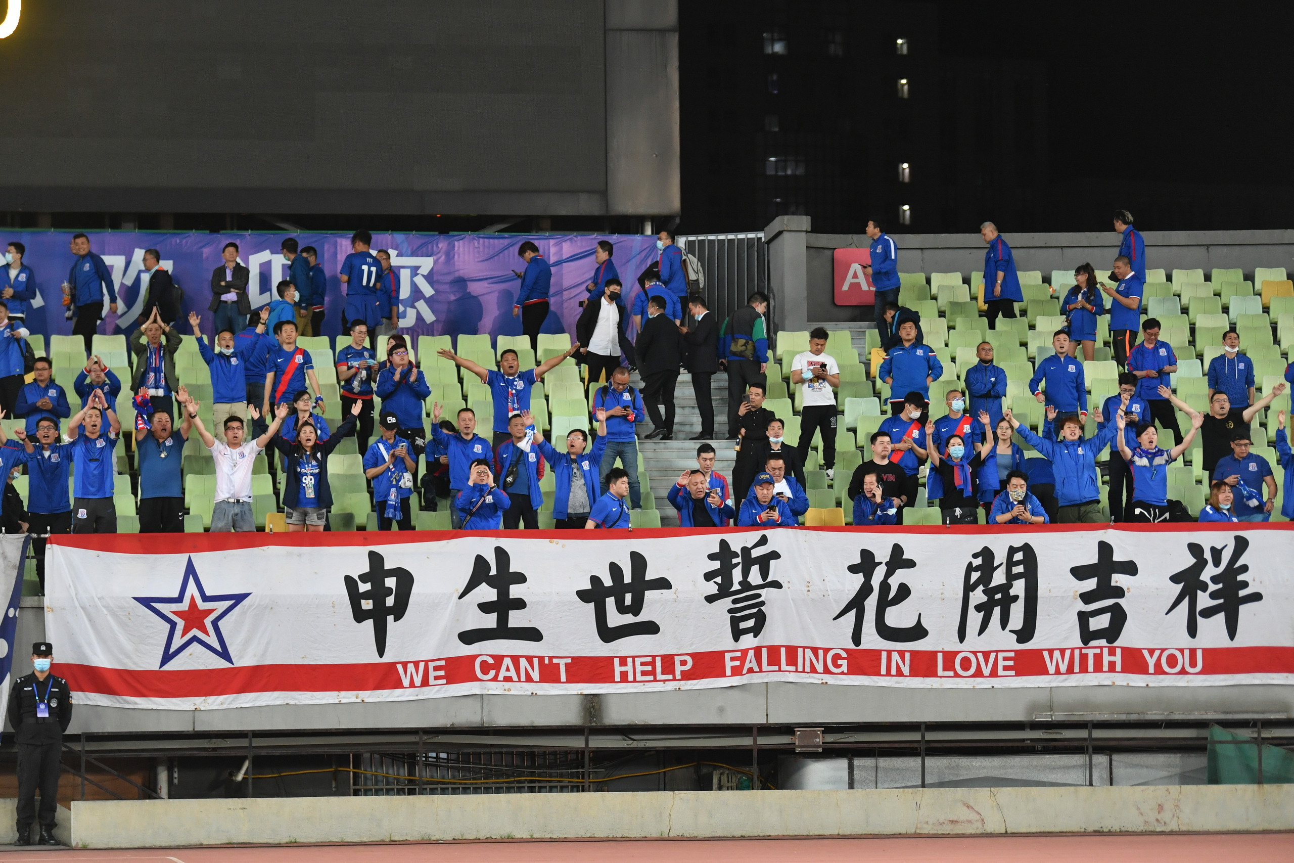 包含上海上港备战，面对江苏舜天的挑战的词条