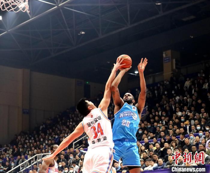 江苏男篮战胜四川,豪取重要胜利 江苏男篮战胜四川,豪取重要胜利