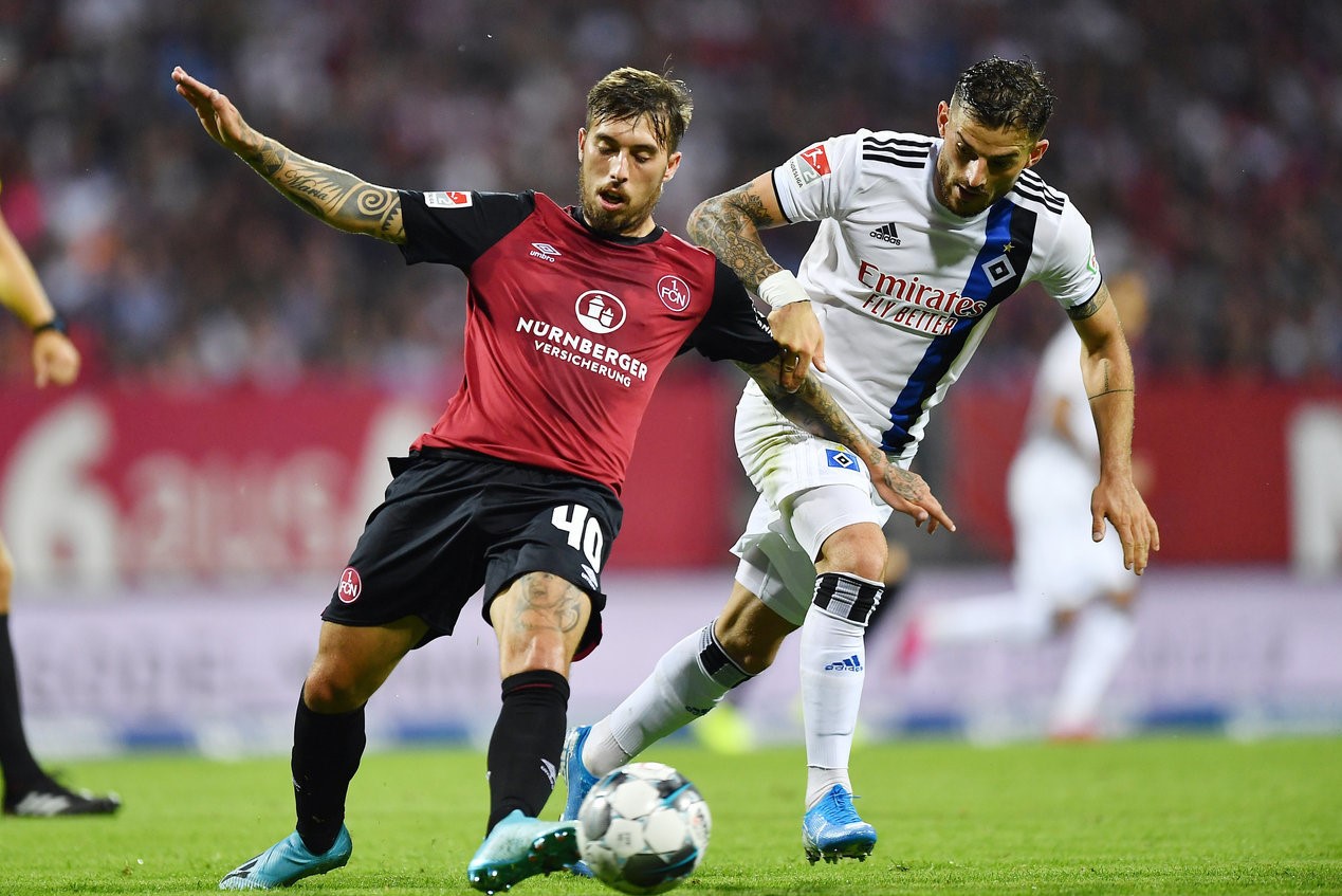 包含汉诺威主场取分,结束连败尴尬的词条 包含汉诺威主场取分,结束连败尴尬的词条