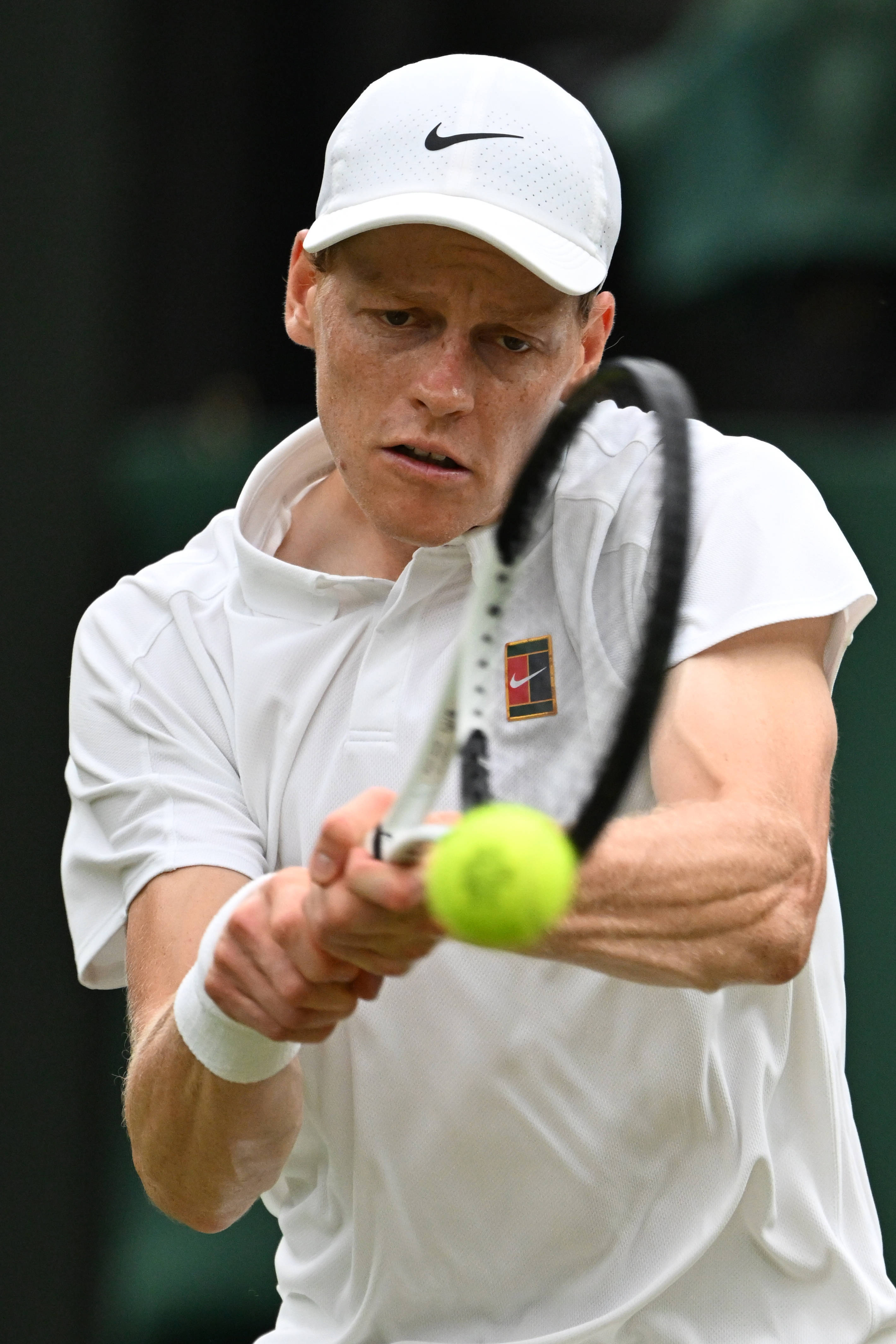 温网碾压澳网，辛纳刷新纪录的简单介绍