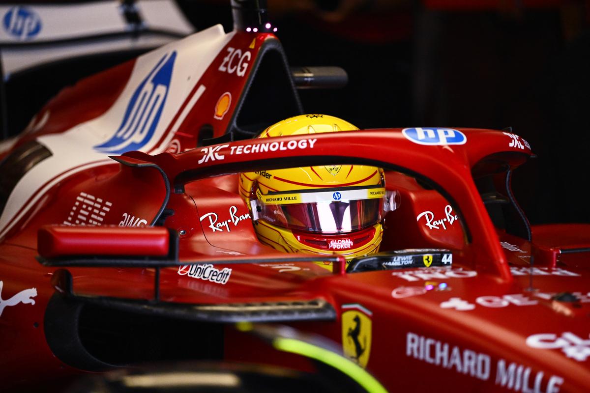 包含红牛车队碾压法拉利,佩雷兹关键制胜的词条 包含红牛车队碾压法拉利,佩雷兹关键制胜的词条