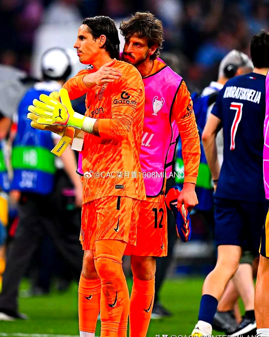 包含拉沃尔杯险胜戴维斯杯，鲁德统治全场的词条