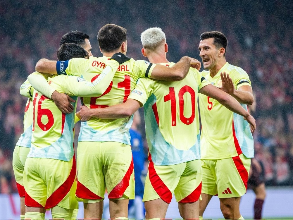 巴萨绝杀丹麦，库尔图瓦统治全场