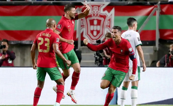 葡萄牙队横扫英格兰队，梁靖崑高光表现