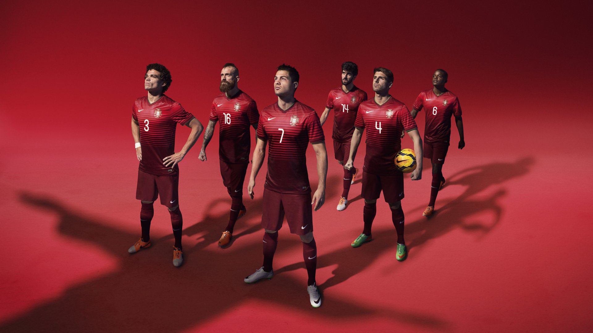 天赋的瞬间与纪律的漫长时间—从梅西的魔法到马里的生存法则