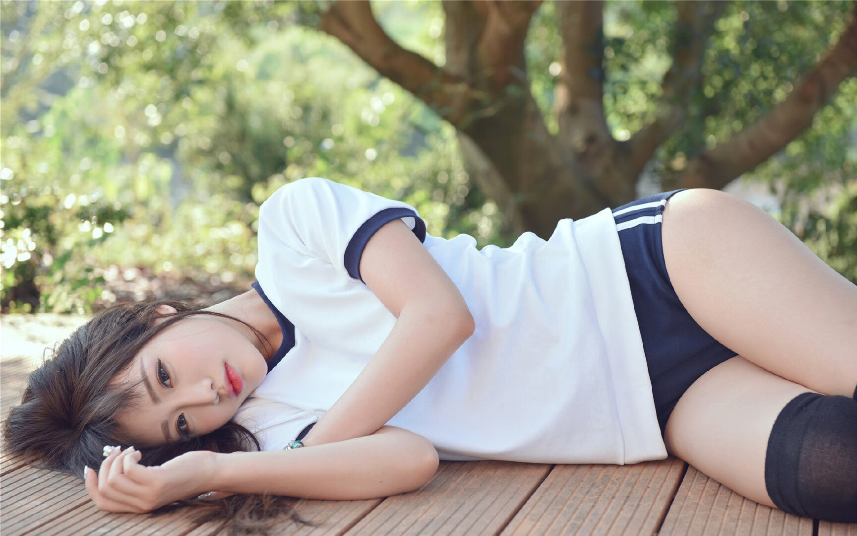 跨领域的国王,当勒布朗凝视国家德比,唯一性在体育宇宙闪耀