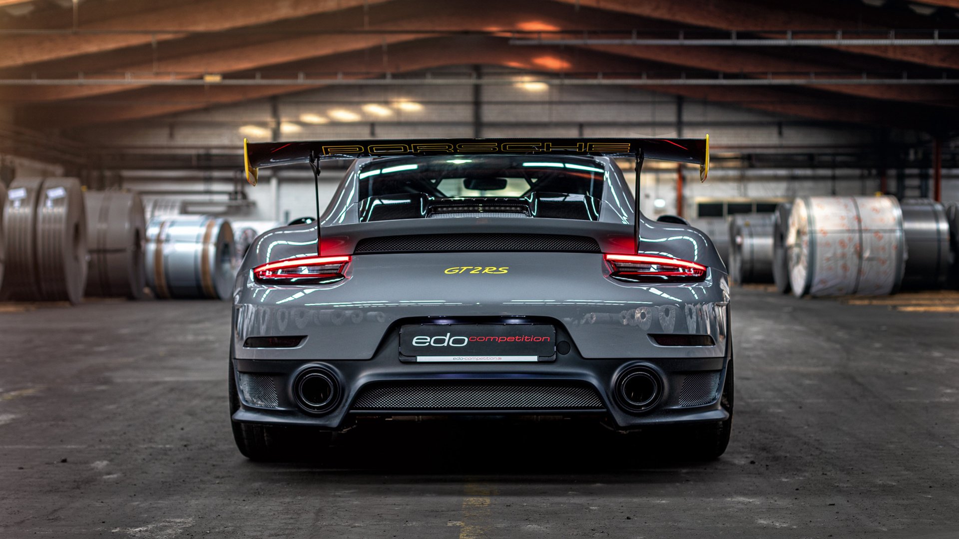 陨落与升腾的双星,当季后赛霸权遭遇绿茵场上的逆袭