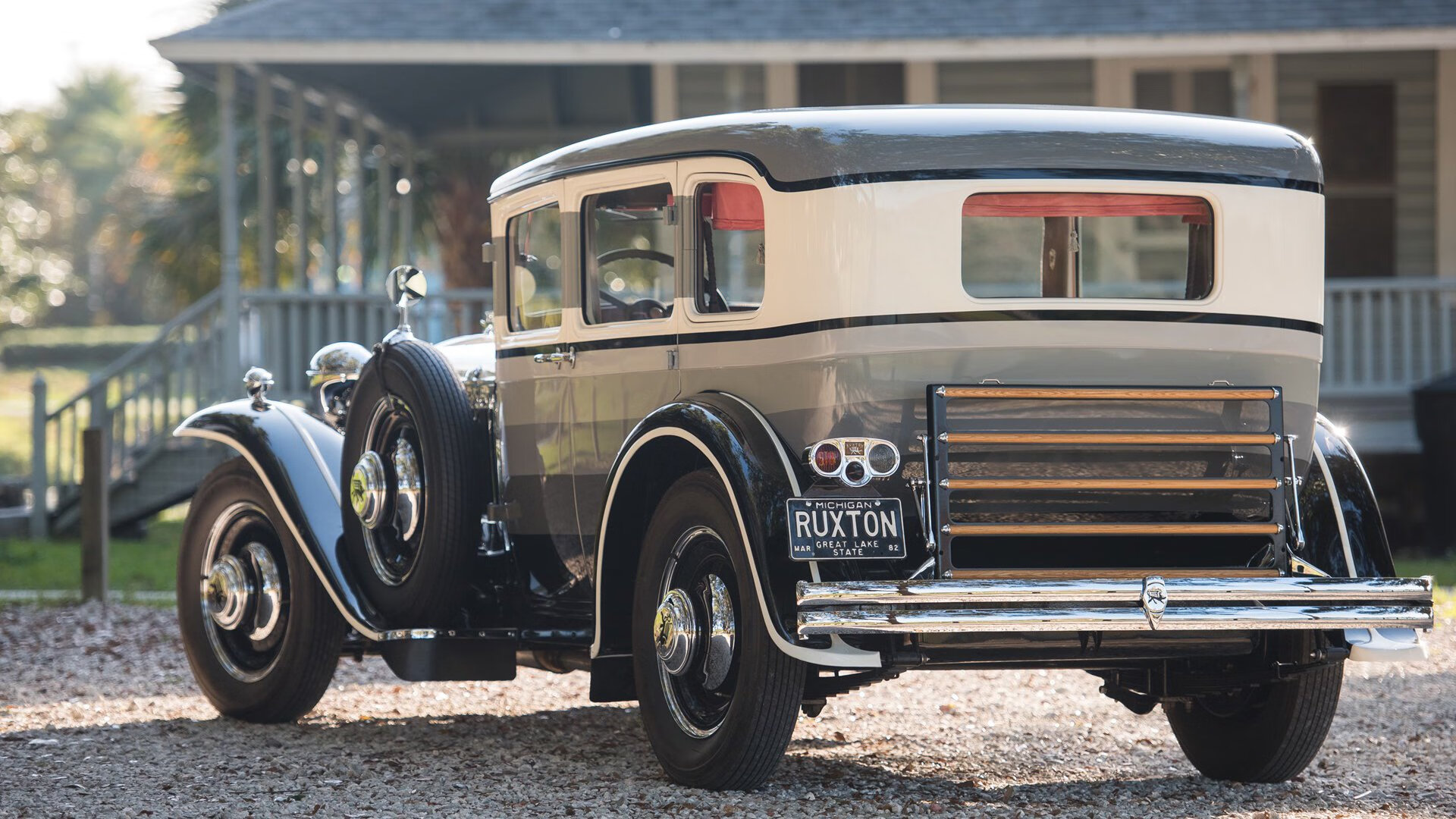 渺小者的反叛，当不可能在球场两端的草根英雄身上加冕