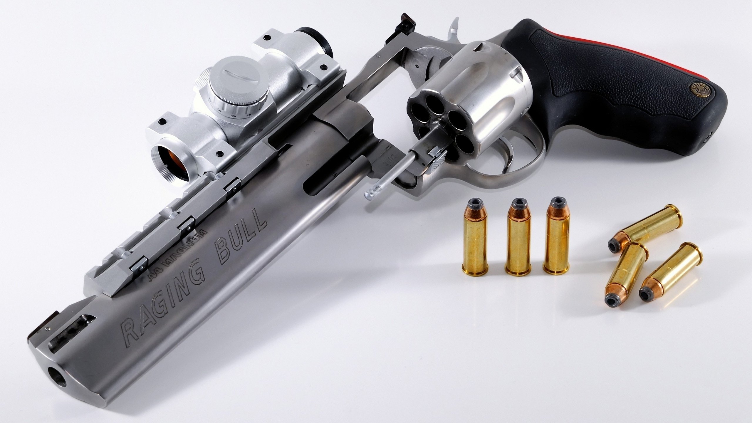 雷火电竞主播-当F1街道赛遇见足球中场大师，楚阿梅尼进攻端无人可挡的跨界启示